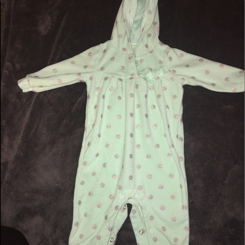 2 Carters fleece rompers💥SALE💥